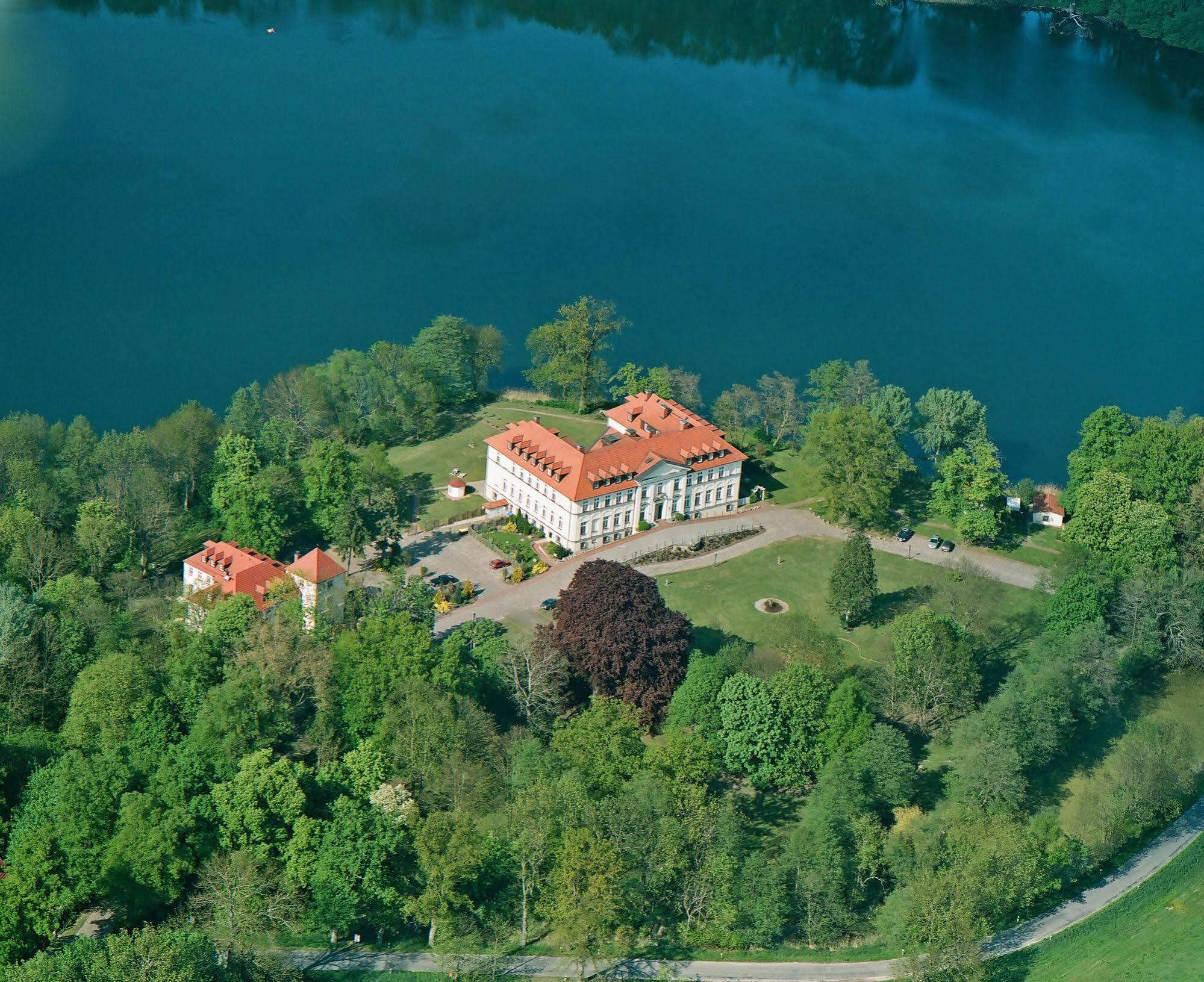 Seeschloss Schorssow Εξωτερικό φωτογραφία